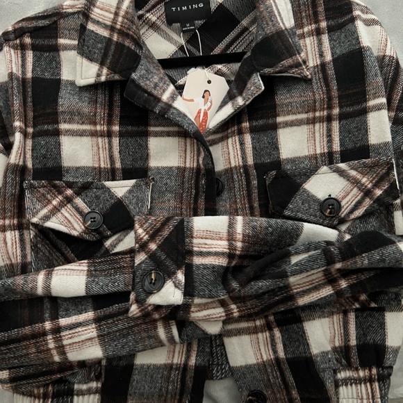Cropped Plaid Jacket - Picture 3 of 4